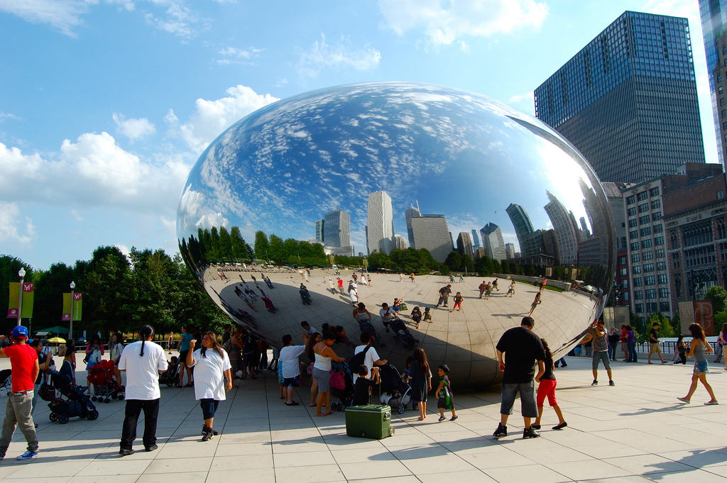 cloudgate-mirrorball-chicago-tomrolfe-flikr-ccommons